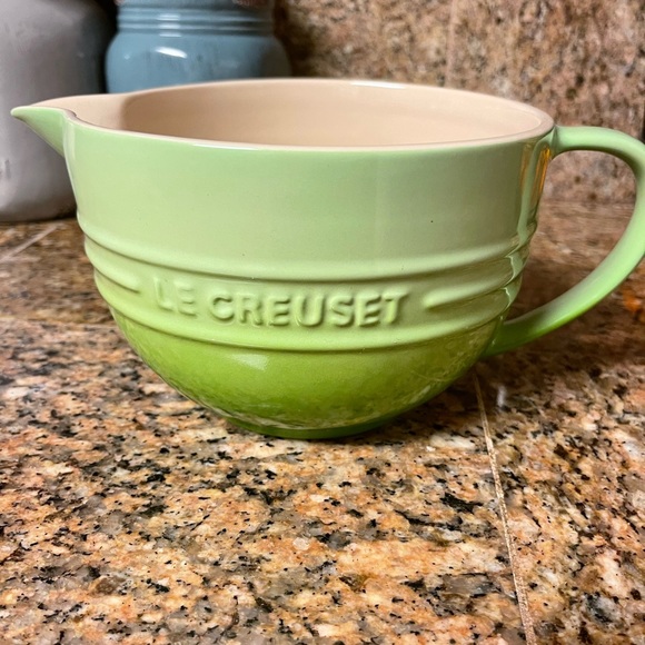 Le Creuset batter bowl 2 quart stoneware - Picture 2 of 4